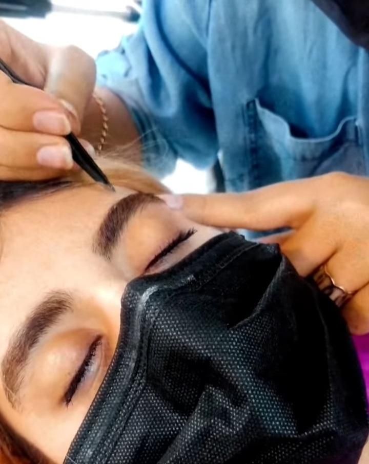 آموزش تخصصی آرایشگری با مدرک فنی حرفه‌ای	