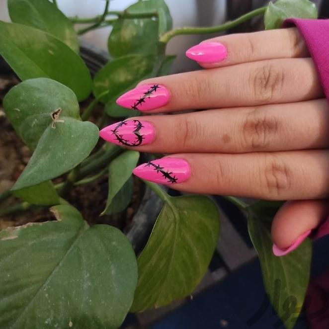 آموزش کاشت ناخن به روش نوین	