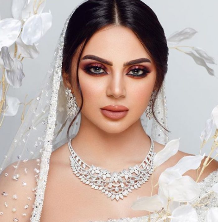 دوره آموزشی میکاپ و شینیون	