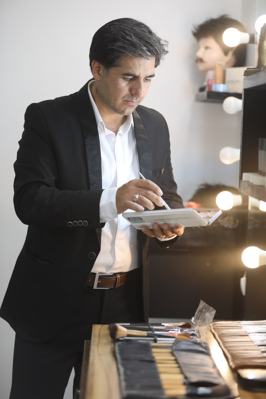آموزشگاه آرایشگری مو به مو