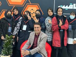 آموزشگاه ازاد دانش روز