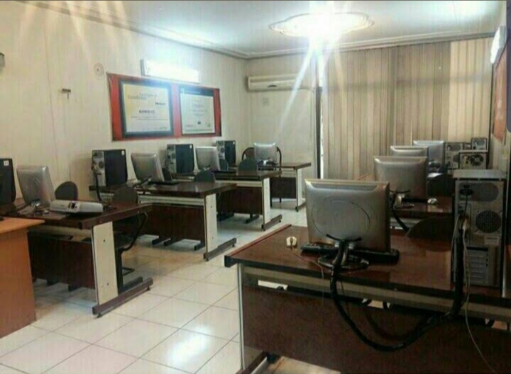 آموزشگاه کامپیوتر باربد